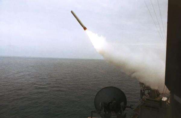 AS Serang Iran Lagi, Ledakan Guncang Kota-Kota di Sepanjang Selat Hormuz