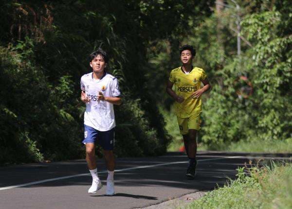 Tingkatkan Ketahanan Fisik, Persema Malang Latihan di Kawasan Gubugklakah