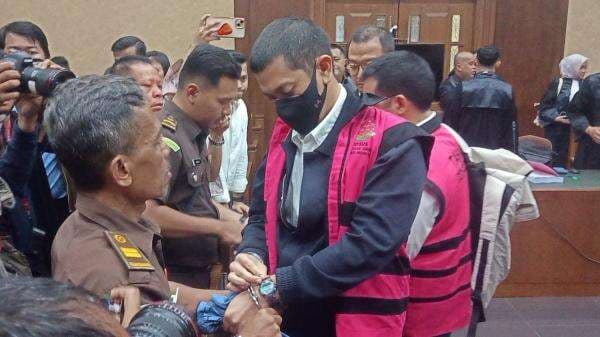 Anak Riza Chalid Akan Hadirkan 15 Saksi dan Ahli di Sidang Kasus Dugaan Korupsi Tata Kelola Minyak