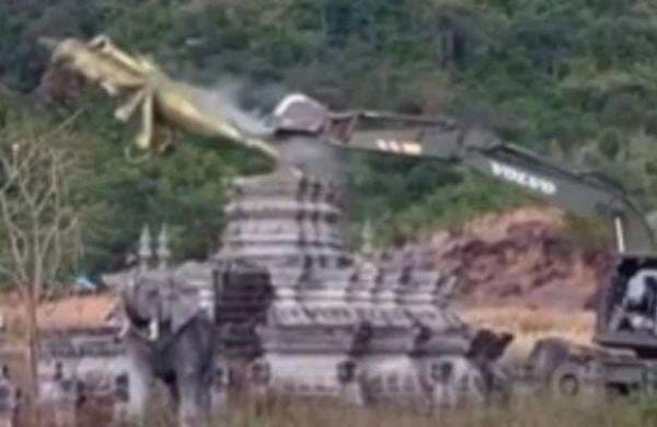 Kamboja Tuduh Pasukan Thailand Robohkan Patung Hindu