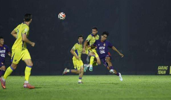 Hasil Persik Kediri vs Persib Bandung di Super League 2025-2026: Dramatis, Macan Putih Tahan Maung Bandung 1-1!