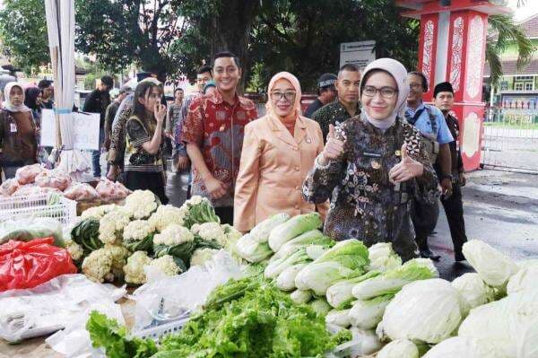 Pasar Ramadan di Lumajang, Strategi Pemerintah Kendalikan Inflasi dan Dukung UMKM