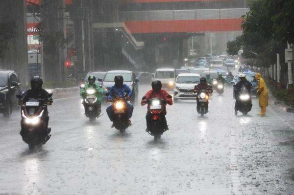 Waspada! BMKG Prediksi Cuaca Ekstrem Terjadi di Sejumlah Wilayah saat Natal