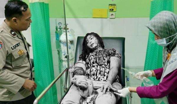 Emak-Emak di Ponorogo Dibacok Mantan Suami, Ini Pemicunya Emak-Emak di Ponorogo Dibacok Mantan Suami, Ini Pemicunya