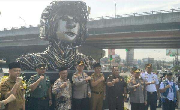 700 Knalpot Brong Dijadikan Monumen Keselamatan Lalu Lintas di Simpang Padalarang