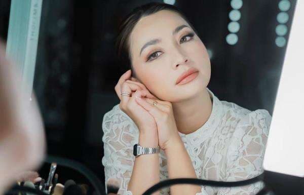 Hot Gossip: Hesti Purwadinata Diancam, Timothy Ronald Dilaporkan ke Polisi