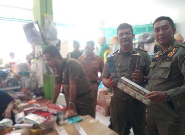 Satpol PP dan Bea Cukai Tasikmalaya Perangi Peredaran Rokok Ilegal di Ciamis