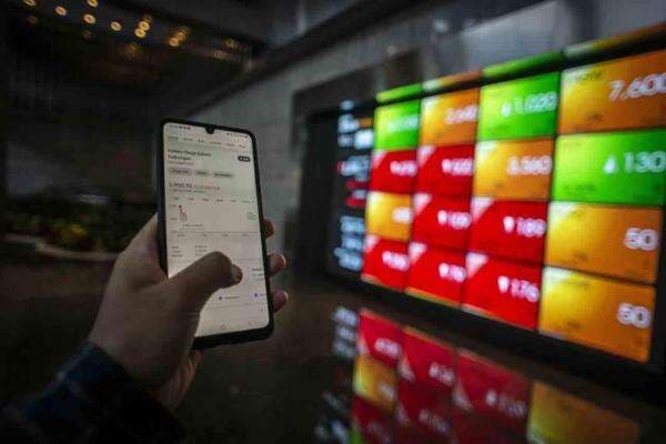 IHSG Siang Rebound 2,34 ke Level 5.881 Ditopang Saham Teknologi dan Perbankan