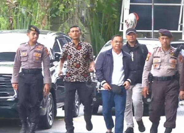 Bupati Pati Sudewo Tiba di KPK usai Terjaring OTT