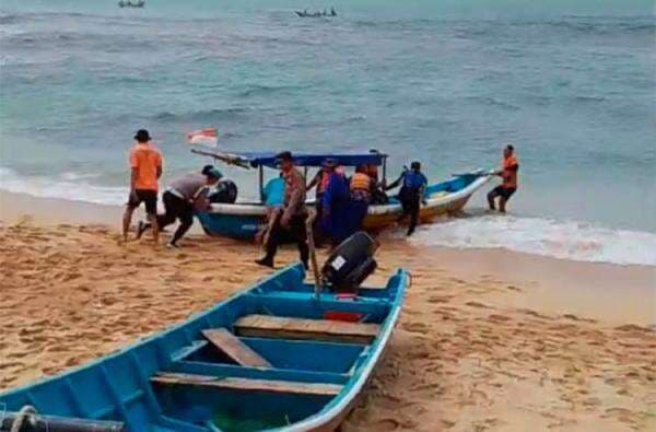 3 Siswa SMP 7 Mojokerto Ditemukan Meninggal, Terseret Gelombang di Pantai Drini