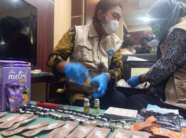 Modus Pabrik Narkoba di Apartemen Jakut, Happy Water Dikemas Produk Minuman Berasa