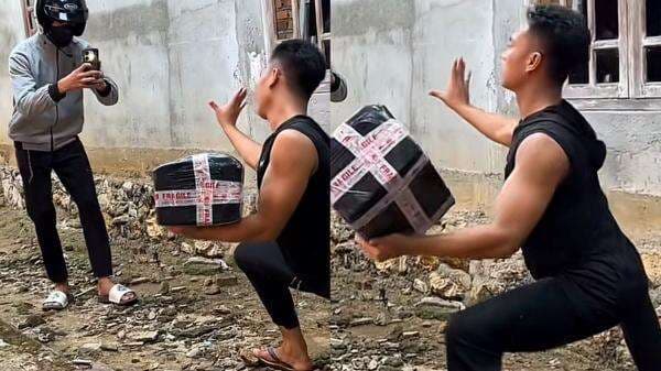 Viral Aksi Kocak Penerima Paket Berpose Silat saat Difoto Kurir Paket, Gayanya Bikin Ngakak