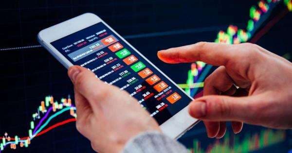 Perdagangan Terakhir 2025, TLKM-RAJA Jadi Sorotan Analis