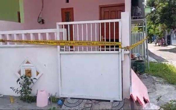 Teror di Bangkalan: Pasutri Diserang Sekelompok Orang di Kamar Kos, Suami Tewas di TKP Istri Kritis