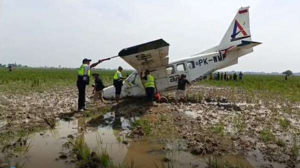 Pesawat Jatuh di Karawang Belum Bisa Dievakuasi Hari Ini