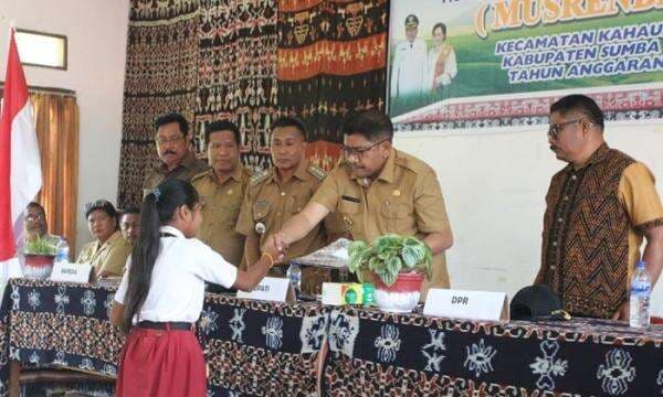 Musrenbang di Kahaungi Eti, Bupati Sumba Timur ajak Selaraskan Cara Pandang