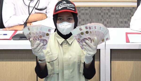 Penampakan Barang Bukti Kasus Pajak di Jakut, Emas 1 Kg hingga Ratusan Ribu Dollar Singapura