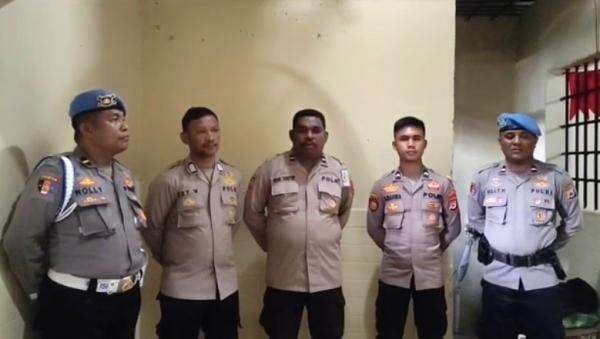 Oknum Polisi Diduga Aniaya Warga di Tengah Jalan, Pelaku Langsung Ditahan Propam Polresta Ambon