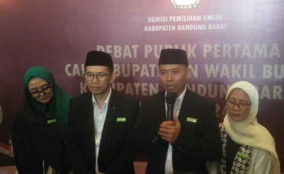 Jawaban Visioner Pasangan EDUN Saat Ditanya Selesaikan Persoalan Sampah di KBB