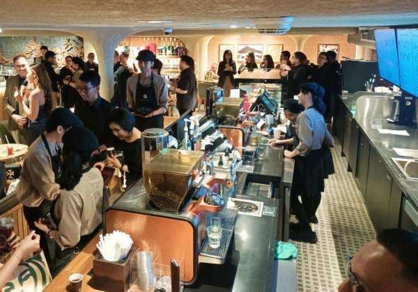 Usung Konsep Anyar, Gerai Pertama Starbucks di Indonesia Kembali Beroperasi