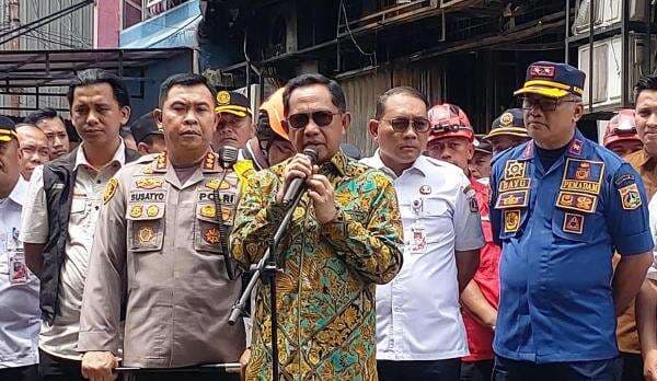 Mendagri Tinjau Gedung Terra Drone Usai Kebakaran, Soroti Sertifikasi Laik Fungsi