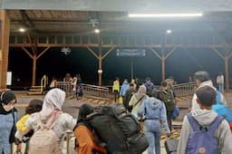 Semarang Tawang dan Poncol, Stasiun Idola Penumpang Nataru