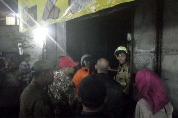 Kebakaran Toko Sparepart di Jaktim Imbas Korsleting Listrik, Kerugian Rp1 Miliar