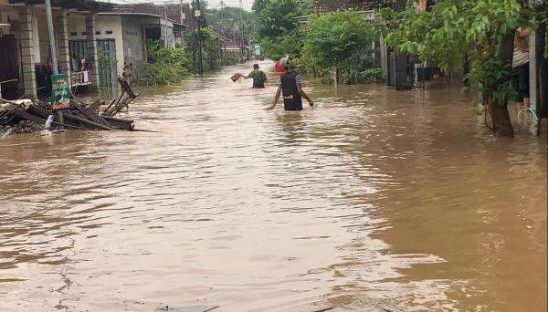 Peristiwa Ponorogo Hari Ini! Hujan Deras Akibatkan Banjir , Ketinggian 1,5 Meter