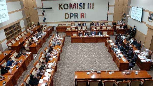 Pria Kejar Jambret Jadi Tersangka, Komisi III Sebut Kapolres Sleman Tak Tahu Pasal 34 KUHP