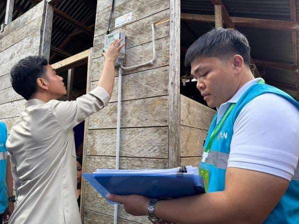 Tinjau Desa Hilisebua di Nias, Wapres Gibran Pastikan Akses Listrik Merata