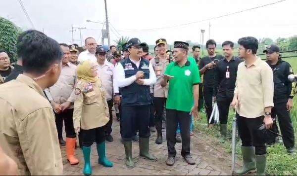 Mensos RI Syaifullah Yusuf Tinjau Lokasi Banjir Pasuruan, Pastikan Bantuan Tepat Sasaran