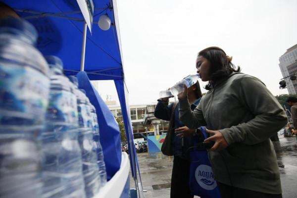 Penonton Antusias Ikut Quiz Bareng AQUA di Music Zone!