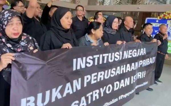 6 Fakta Ratusan Pegawai Kemendikti Saintek Gelar Aksi Damai "Senin Hitam" 