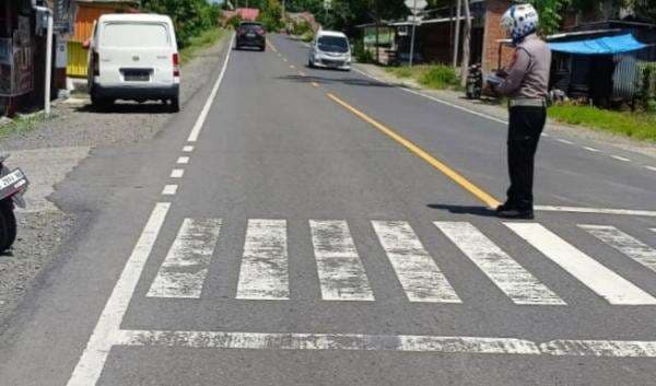 Polisi Selidiki Kasus Tabrak Lari di Desa Tumpiling, Polman Polisi Selidiki Kasus Tabrak Lari di Desa Tumpiling, Polman