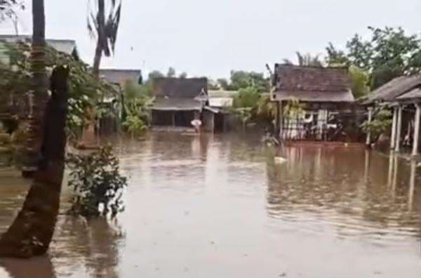 Ratusan Rumah di Kawasan Pesisir Situbondo Alami Kebanjiran