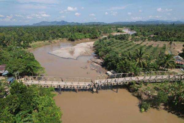 PT. MUL Membuka Jalan Alternatif Pasca Putusnya Jembatan Leling di Kecamatan Tommo, Mamuju