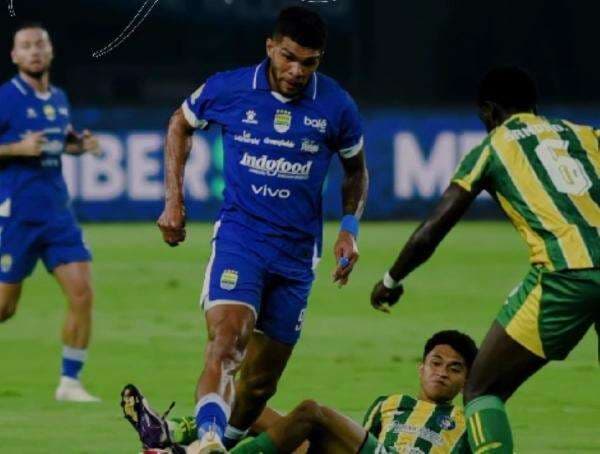 Hasil Babak Pertama Persib Bandung vs PSBS Biak: Skor Masih 0-0