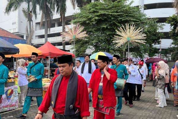 MNC University Gelar Hajatan Warga Karet Kuningan, Lestarikan Budaya Betawi
