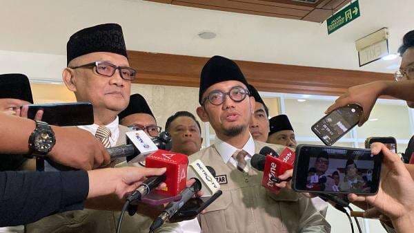 Efisiensi Anggaran Konsumsi Capai Rp123 Miliar, Wamenhaj Pastikan Porsi Makanan Jemaah Ditambah