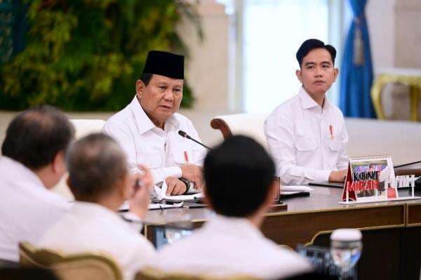 Prabowo Sebut Bencana Sumatera Beri Pelajaran: Harus Punya Lumbung Desa Prabowo Sebut Bencana Sumatera Beri Pelajaran: Harus Punya Lumbung Desa