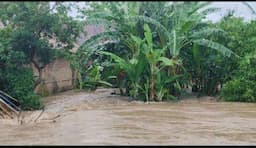 Banjir 50 Cm di Cilegon: Pedagang Merugi, Mesin Pendingin Mati