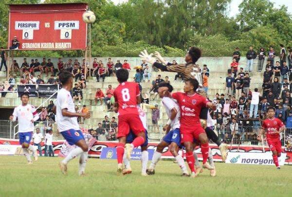 Tendangan Bebas Rizky, Selamatkan Persipur Purwodadi Dari Kekalahan Lawan PPSM Sakti Magelang