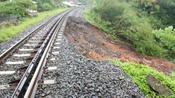 2 KA BLB di Stasiun Tasikmalaya, Daop 2 Mohon Maaf dan Beri Penjelasan