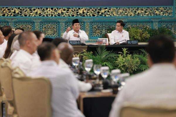 Soroti Bencana di Sumatera, Prabowo Minta Penegakan Hukum Diperketat! Soroti Bencana di Sumatera, Prabowo Minta Penegakan Hukum Diperketat!