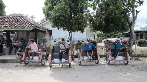 Prabowo Mau Konversi Becak se-Indonesia Jadi Tenaga Listrik, Tak Lagi Dikayuh