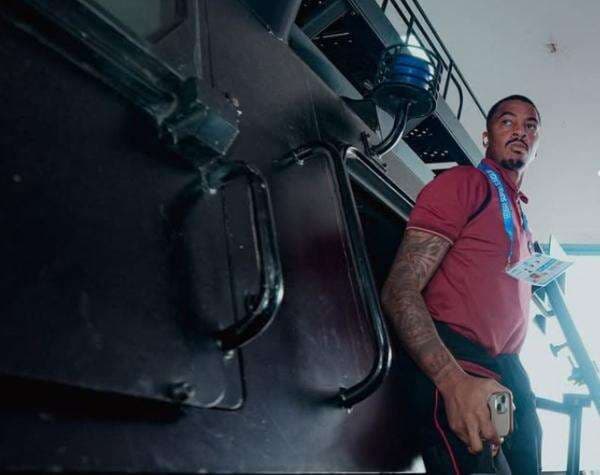 Laga Penentu Juara Paruh Musim: Persija Jakarta Tembus Barikade Markas Persib Bandung dengan Rantis Barracuda