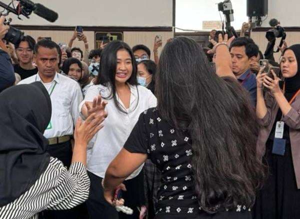 Laras Faizati Nangis usai Divonis tapi Bebas, Singgung Keadilan di Indonesia