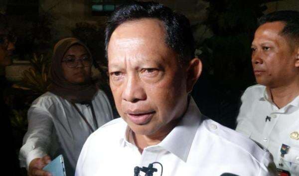 Jawaban Tito Karnavian Ditanya soal Viral Kayu Gelondongan Terseret Banjir Sumut