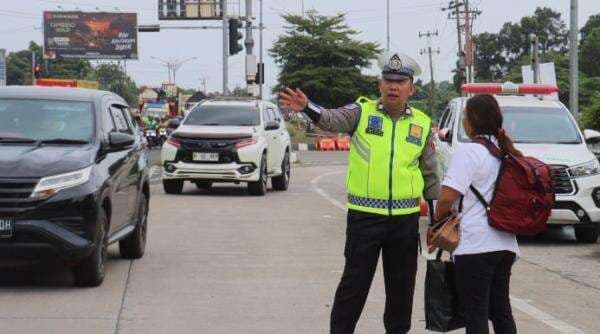 H-4 Lebaran, Arus Mudik di Tol Pemalang Meningkat, Kapolres Imbau Pemudik Istirahat di Pospam H-4 Lebaran, Arus Mudik di Tol Pemalang Meningkat, Kapolres Imbau Pemudik Istirahat di Pospam
