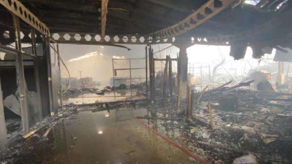 Pabrik Sepatu di Jombang Ludes Terbakar